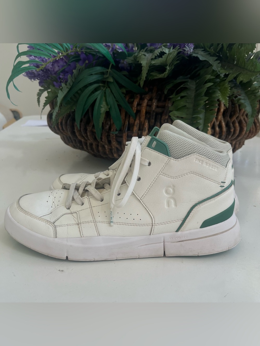On Cloud The Roger Clubhouse Mid Top Sneaker Mens Sz 11 White Green Tennis Sport